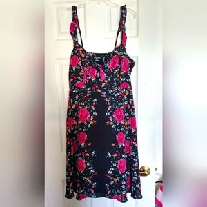 City Chic Dress with Flutter Sleeves